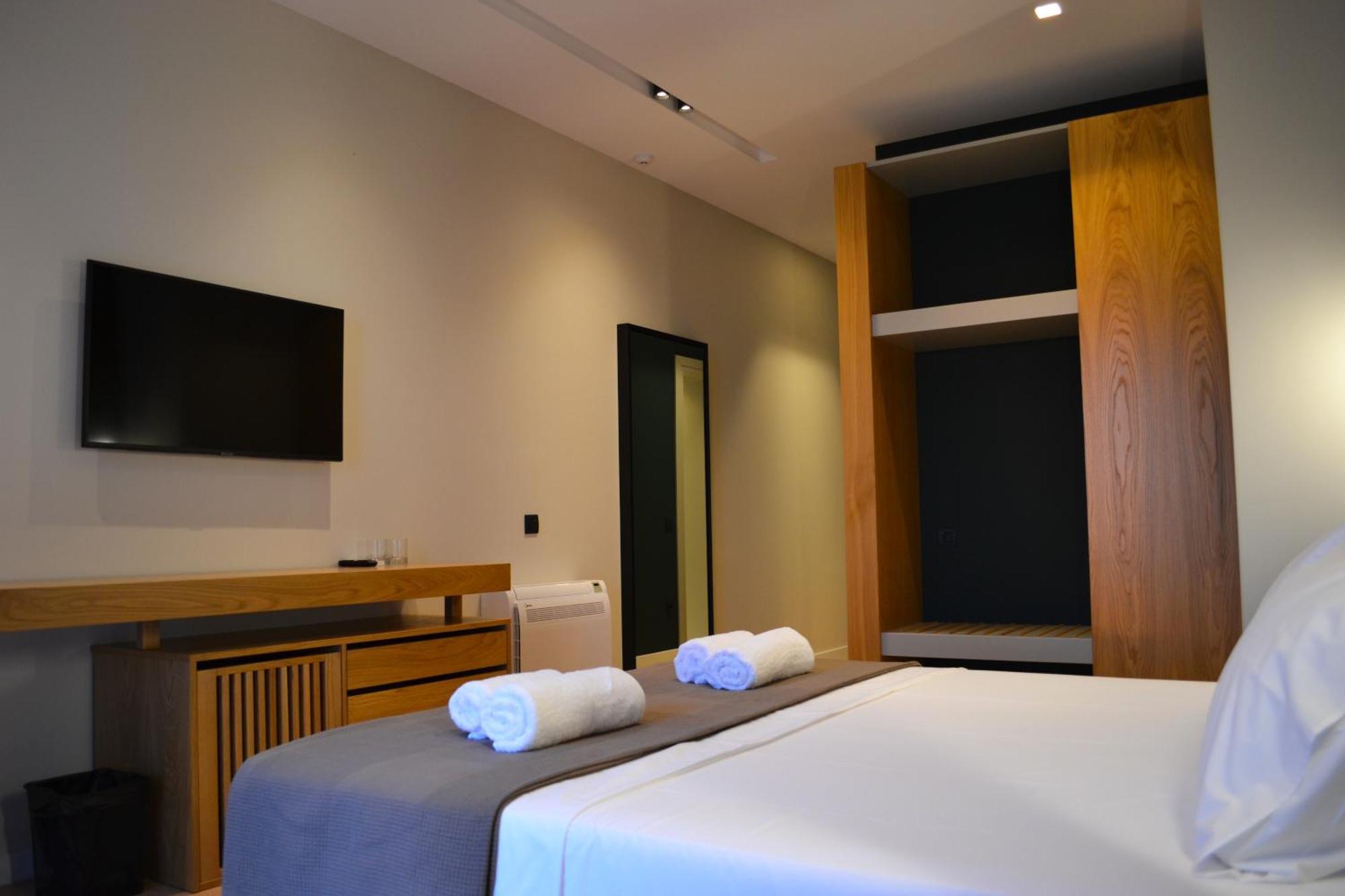 Artnest Luxury Hotel & Suites Sarande Room photo